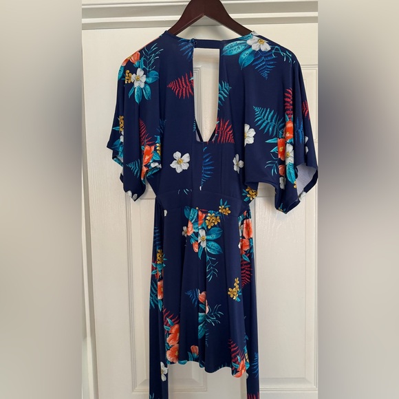 Express Floral Romper - Picture 3 of 3